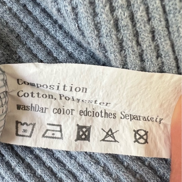 ZAFUL LIGHT BLUE WAFFLE KNIT LONG SLEEVE CROP TOP WITH TIE AND PUFF SLEEVES - Picture 8 of 8